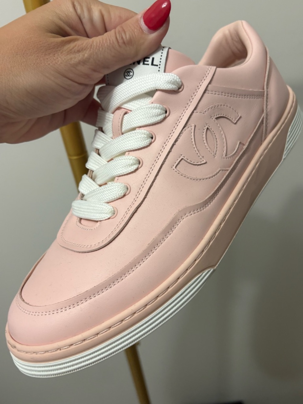 CHANEL Pink Leather Low-Top Sneakers with White Laces - Picture 4 of 8